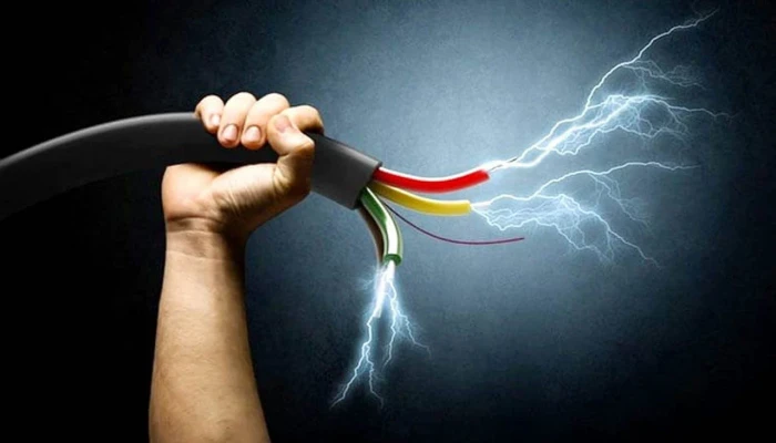 মতলবে বিদ্যুৎস্পর্ষে স্কুলছাত্রীর মৃত্যু