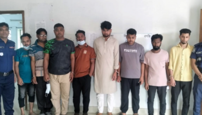 ​বুড়িচংয়ে পুলিশের অভিযানে ৮ মাদকসেবী গ্রেফতার