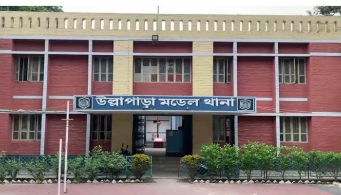 ৪৮ ঘণ্টা পেরোলেও গ্রেপ্তার নেই: উল্লাপাড়ায় সাংবাদিকদের ওপর হামলায় প্রশাসনের নীরবতা—আইনের শাসন নিয়ে তীব্র প্রশ্ন