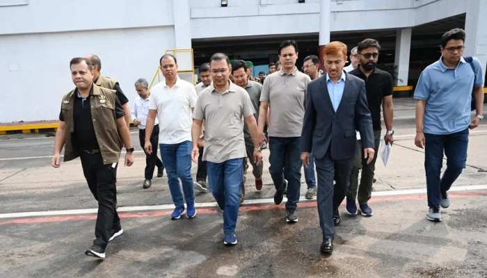 যশোরের উদ্দেশে রওয়ানা হয়েছেন প্রধানমন্ত্রী