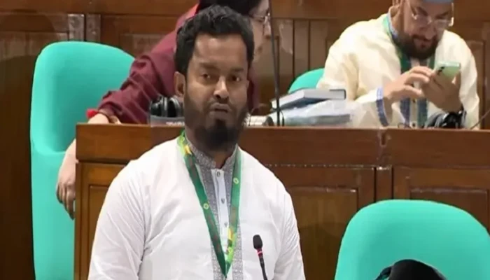 রাষ্ট্রপতির মেরুদণ্ড হয় শক্ত নয় বাঁকা হয়ে গেছে: সংসদে জামায়াত এমপি