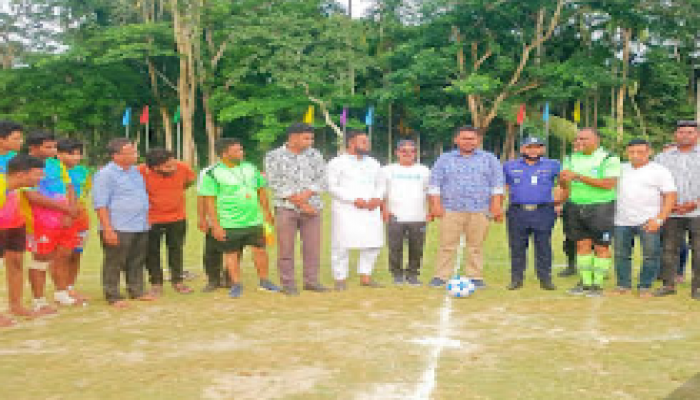 কাউখালীতে তারুণ্যের উৎসব উপলক্ষে ফুটবল টুর্নামেন্টের উদ্বোধন