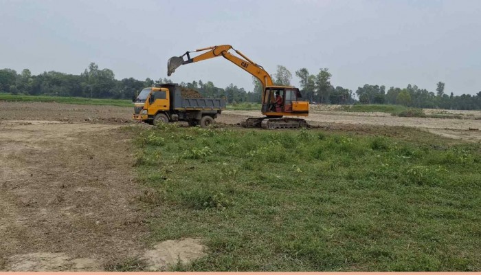 ইটভাটার পেটে ফসলি জমির টপ সয়েল, ঝুঁকিতে কৃষি