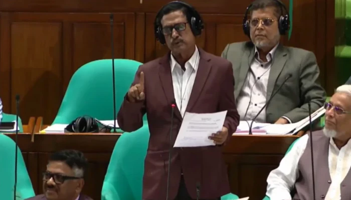 এই আলবদর-রাজাকারের বাচ্চারা, এখনো ফজলুর রহমান বেঁচে আছে