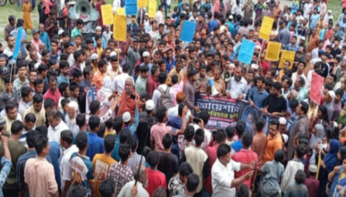 ​কুড়িগ্রামের চিলমারীতে শিশু আয়েশার খুনিদের গ্রেফতার দাবি