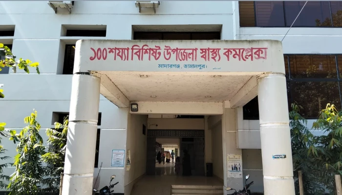 ঘুমন্ত নারীর কান ছিঁড়ে দুল নিয়ে পালাল চোর