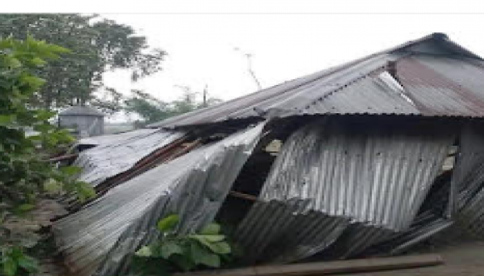 কালবৈশাখির তাণ্ডবে লন্ডভন্ড কুড়িগ্রামের জনপদ