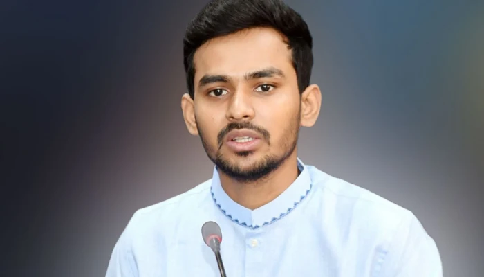 আমি নির্বাচিত হলে ময়লার বিল দিতে হবে না: আসিফ মাহমুদ