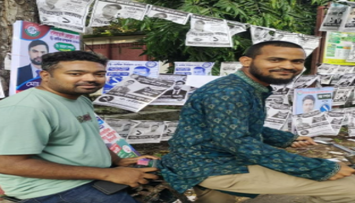 ​সাইকেলে চড়ে তথ্যের সন্ধানে দুই সাংবাদিক, ব্যতিক্রমী উদ্যোগে প্রশংসিত ঠাকুরগাঁও