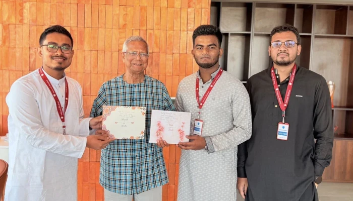 ড. ইউনূসকে বিয়ের নিমন্ত্রণ জানালেন ডাকসু ভিপি