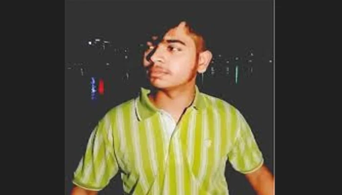 শহীদ আশিকুলের মাথার ডান দিকে গুলি লেগে বাম দিকে বেরিয়ে যায়