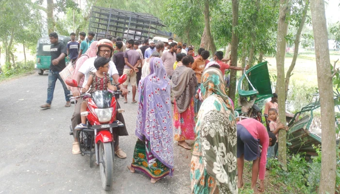 গাইবান্ধায় পিকআপের ধাক্কায় অটোরিকশার চার যাত্রী নিহত