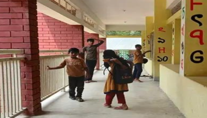 কুড়িগ্রামের ফুলবাড়ীতে এক সরকারি প্রাথমিক বিদ্যালয়ে ৫ শিক্ষার্থীর জন্য ৩ শিক্ষক