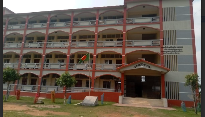 মাদ্রাসা শিক্ষকের পুত্রের একি কান্ড