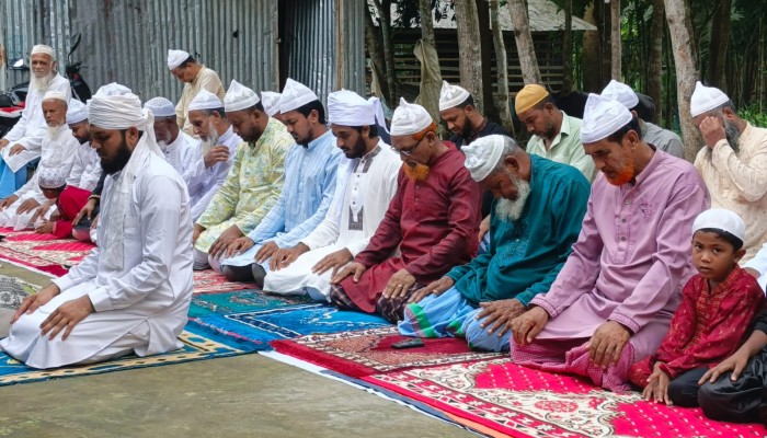 সৌদি আরবের সঙ্গে মিল রেখে গলাচিপায় ঈদুল আজহা উদযাপন