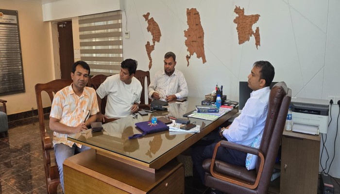 নাইক্ষ্যংছড়ি রামু সিএনজি ভাড়া নৈরাজ্য নিয়ে মতবিনিময় সভা অনুষ্ঠিত