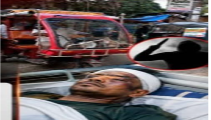 ​যাত্রীবেশে চালককে কুপিয়ে রিকশা ছিনতাই