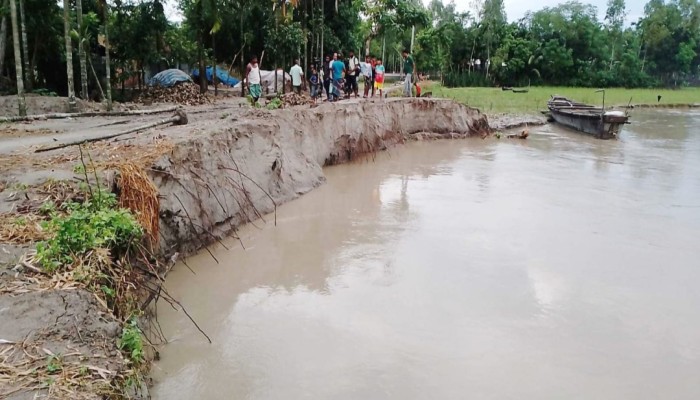 কুড়িগ্রামে কালজানি নদীর ভাঙন আতঙ্কে দুই গ্রামের মানুষ