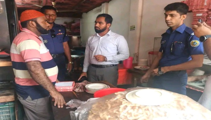 মির্জাগঞ্জে হোটেল ব্যবসায়ীকে জরিমানা