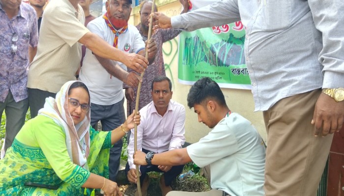 সবুজ বাংলাদেশের স্বপ্ন-রাণীশংকৈলে ৫ বছরে ২৫ কোটি বৃক্ষরোপণ কর্মসূচির উদ্বোধন