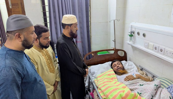 মাজারে হামলার দায় জামায়াতের ওপর চাপানোর অপচেষ্টা চলছে, দোষীদের বিচারের দাবি সেলিম উদ্দিনের