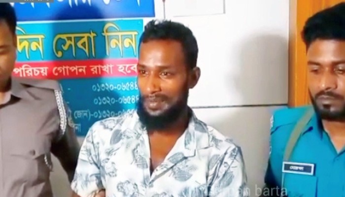 দেশীয় অস্ত্রসহ বরিশালের শীর্ষ সন্ত্রাসী কালা মাসুদ গ্রেপ্তার