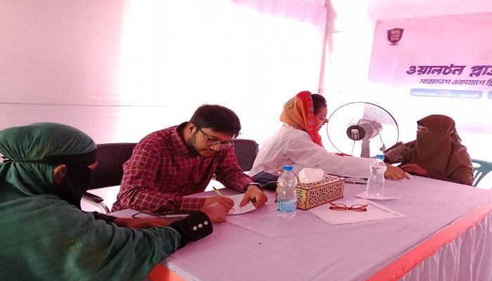 ওয়ালটন প্লাজার উদ্যোগে গলাচিপায় ফ্রি মেডিকেল ক্যাম্প
