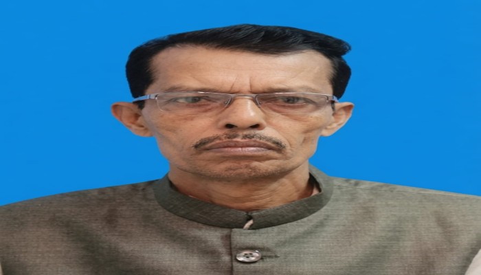 ছেলেকে বিমানে উঠিয়ে দিয়ে স্টোক করে বাবার মৃত্যু