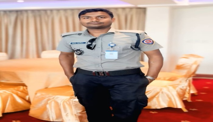 দুপুরে ভাত খাওয়ার নামে ১০ হাজার টাকা ঘুষ নেন মাদকদ্রব্য নিয়ন্ত্রণ অধিদপ্তর সিপাহি,ভিডিও ভাইরাল