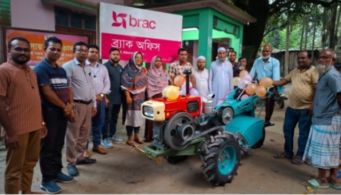 আমবাড়ীতে প্রান্তিক কৃষকের মাঝে পাওয়ার মেশিন বিতরণ ও প্রশিক্ষণ অনুষ্ঠিত॥