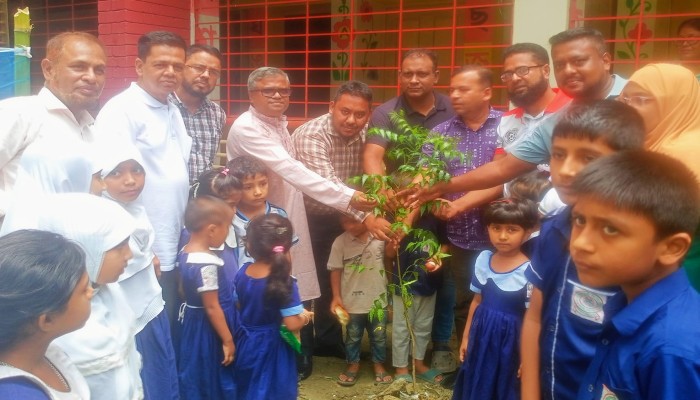 কাউখালীতে প্রধানমন্ত্রীর বৃক্ষরোপণ কর্মসূচি ও প্রাথমিক শিক্ষা পদক-২০২৬ উপলক্ষে অনুষ্ঠান অনুষ্ঠিত