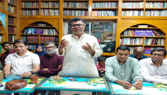 গুঞ্জন পাঠচক্রে গুণীজনদের মিলনমেলা