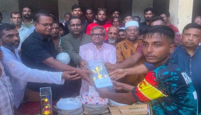কাউখালীতে শ্রমিক দলের উদ্যোগে ফুটবল টুর্নামেন্টের ফাইনাল অনুষ্ঠিত, মাদকমুক্ত সমাজ গঠনে খেলাধুলার ওপর গুরুত্বারোপ