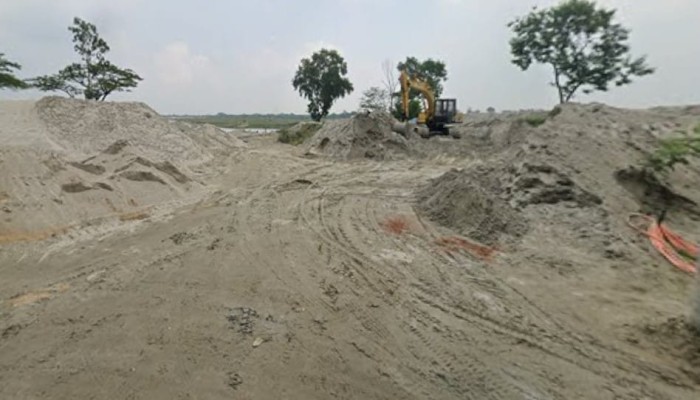 কালীগঞ্জে দুই বালুর গদিতে দস্যু হামলা, ব্যবসায়ীকে পিটিয়ে টাকা-জ্বালানি তেল লুট