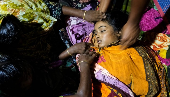 অটোরিকশায় ওড়না পেঁচিয়ে শিশু সুমাইয়ার মৃত্যু