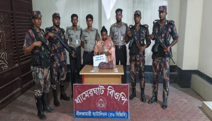 পঞ্চগড়ে  ভারতীয় ইয়াবা ট্যাবলেট সহ নারী মাদক ব্যবসায়ী আটক ১।