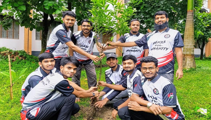 ইবির হ্যান্ডস ফর হিউম্যানিটির প্রতিষ্ঠাবার্ষিকীতে বৃক্ষরোপণ