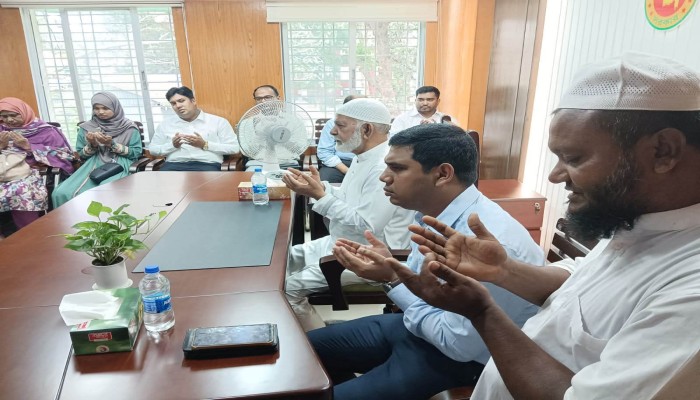 দিনাজপুরের ফুলবাড়ী উপজেলা পরিষদের পরিদর্শন কক্ষ'র শুভ উদ্বোধন।