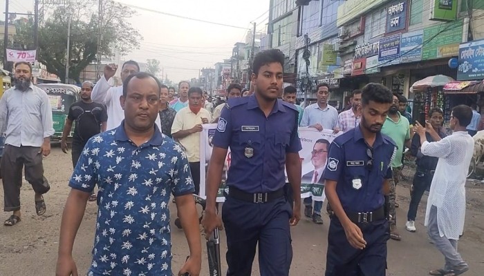 সিলেটে প্রধানমন্ত্রী তারেক রহমানকে নিয়ে এনসিপির নাসীরুদ্দীন ও সার্জিসের কটুক্তির প্রতিবাদে সুনামগঞ্জের বিক্ষোভ মিছিল ও প্রতিবাদ সভা