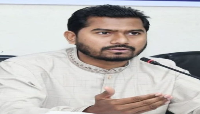 আমার নাম ব্যবহার করে কেউ পার পাবে না'— ফিটনেসবিহীন যানের বিরুদ্ধে মামলা করতে বললেন প্রতিমন্ত্রী নুরুল হক