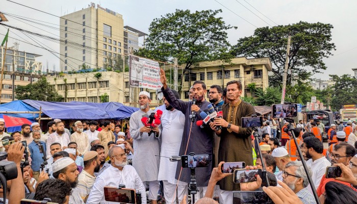 গ্যাসের দাম কমানো না হলে পেট্রোবাংলা ঘেরাও কর্মসূচির হুঁশিয়ারি সেলিম উদ্দিনের