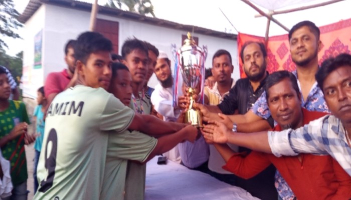 মূলাদীতে নিউ জেনারেশন কাপ ফুটবল টুর্নামেন্টের ফাইনাল খেলা অনুষ্ঠিত।।