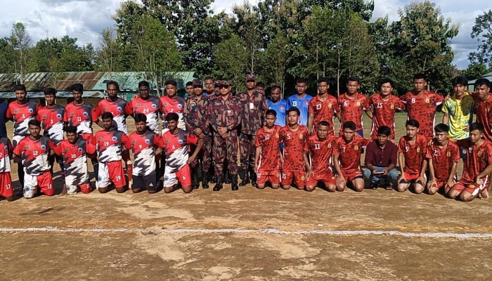 মাদক নয়, মাঠে ফিরুক তারুণ্য,লংগদুতে বিজিবির জোন কমান্ডার্স কাপ ফুটবল