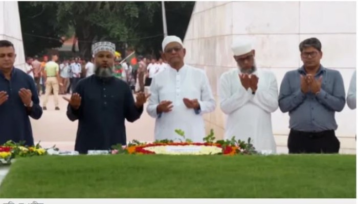 জিয়াউর রহমান ও খালেদা জিয়ার সমাধিতে নবনির্বাচিত রাষ্ট্রপতির শ্রদ্ধা