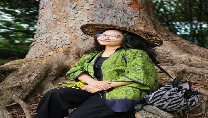 ফেসবুকে পা'ল্টাপা'ল্টি অ'ভিযোগে রাজশাহী কলেজ ছাত্রলীগ ও ছাত্রদলের নেত্রী