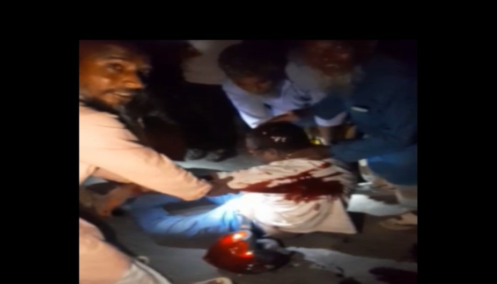 ফুলবাড়ীতে দাঁড়িয়ে থাকা ট্রাকে মোটরসাইকেলের ধা'ক্কা, যুবক নি'হ'ত