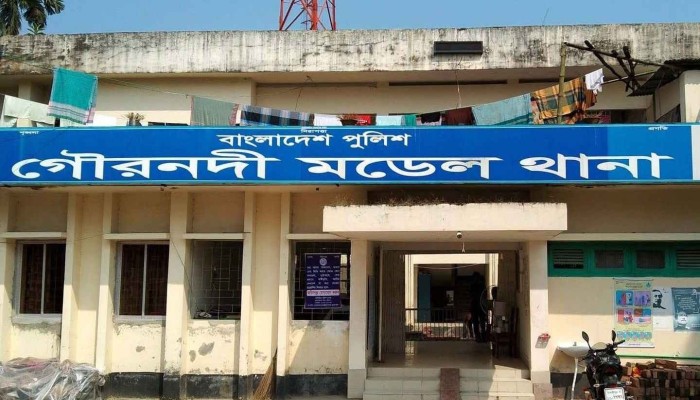 গৌরনদীতে ভাতিজীকে ধ'র্ষনের অ'ভিযোগে চাচার বি'রুদ্ধে মামলা