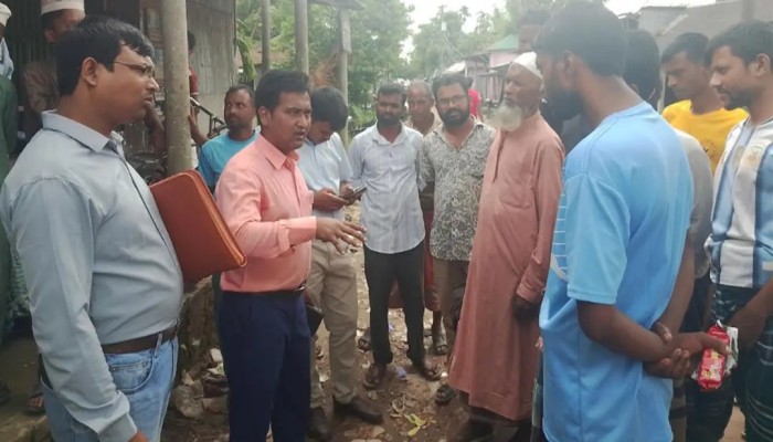 কুড়িগ্রামের ভূরুঙ্গামারীতে সার লু'টের ঘটনায় নথিপত্রে ঘাপলা,ডিলারকে শো'কজ