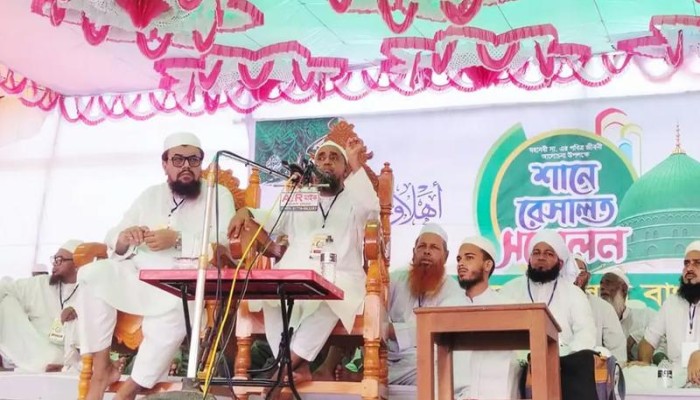 শরিয়াহ বি'রোধী কোনো আইনকে মেনে নেওয়ার প্রশ্নই আসে না: বায়তুল মোকাররমের খতিব