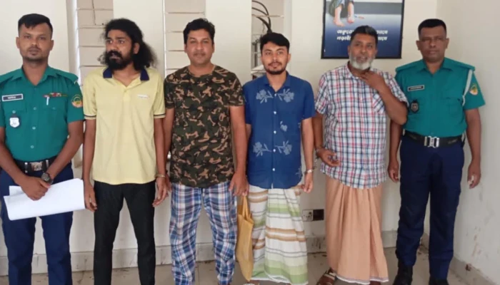 টঙ্গীতে কার্যক্রম নি'ষি'দ্ধ আ.লীগের ৪ নেতাকর্মী গ্রে'প্তা'র